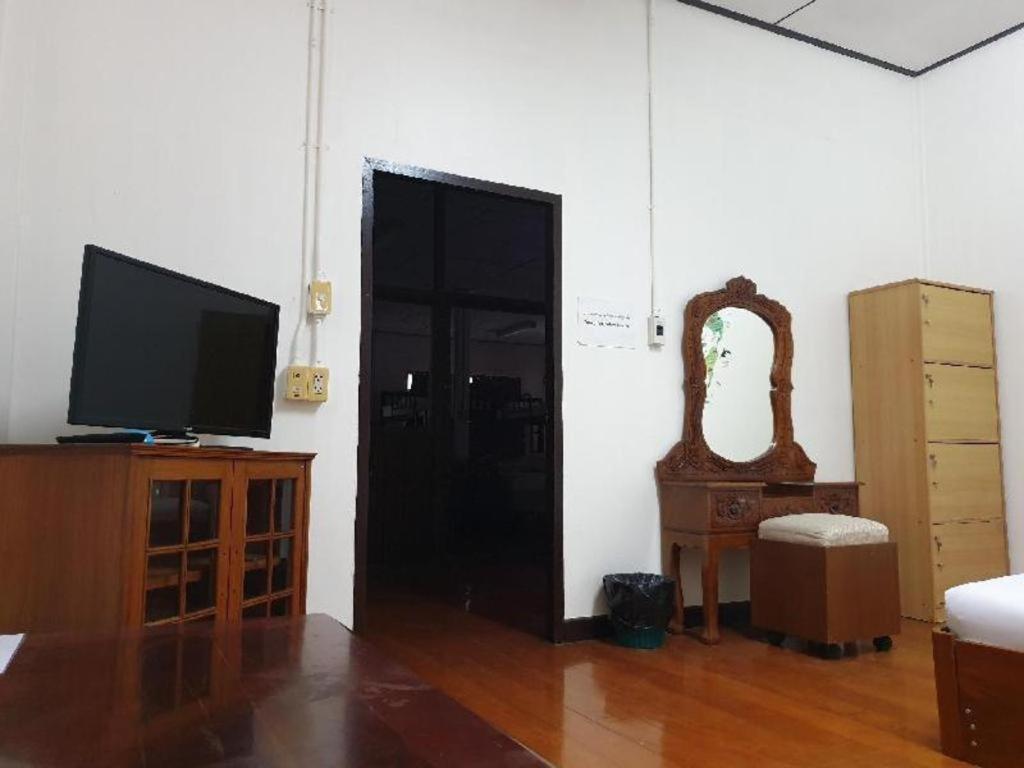 Super Hostel Nonthaburi Kültér fotó